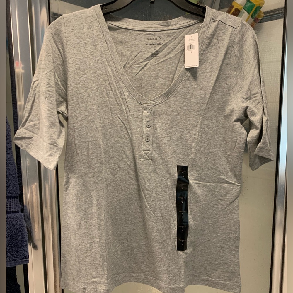 Banana Republic v neck henley
